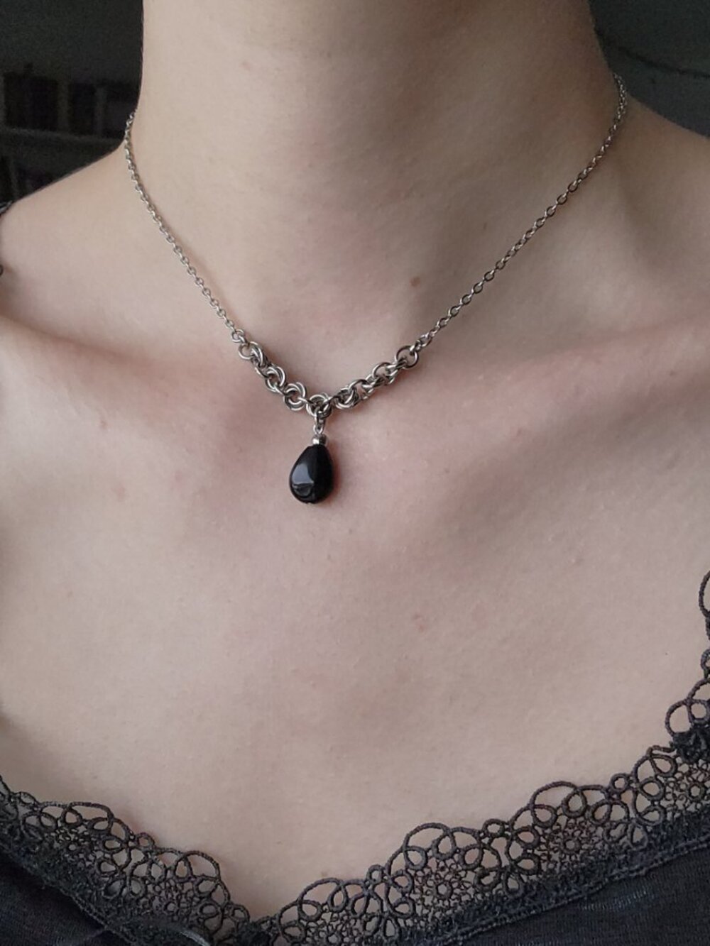 Gothic black onyx and silver necklace with a small silver chain - Picture 3 of 8